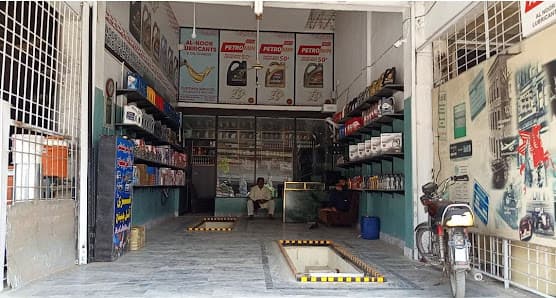 Al-Noor Lubricants & Oil Change — workshop photo 2, Faisalabad, Faisalabad
