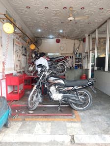 Yamaha 1S Service Station — workshop photo 2, Gulberg, Faisalabad