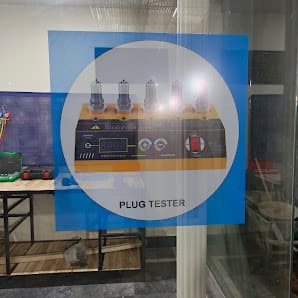 7R Auto Garage and Motors — workshop photo 2, Gujranwala, Gujranwala