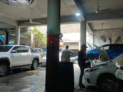 Chaudhry Auto’s workshop — workshop photo 2, Gt Road, Gujranwala