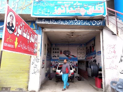 Ittefaq & Chand Autos Wheel Alignment — workshop photo 2, Gujranwala, Gujranwala