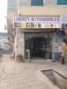 Liberty Autos & Oil Change Center — workshop photo 3, Gujranwala, Gujranwala