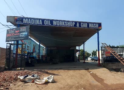 Madina Oil Workshop & Car wash — workshop photo 2, Gt Road, Gujranwala
