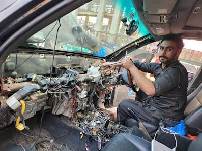 Numan Auto Electrician AC Services — workshop photo 2, Peshawar, Peshawar