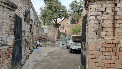 Madina Autos Workshop — verified car workshop in Committee Chowk, Rawalpindi, Pakistan