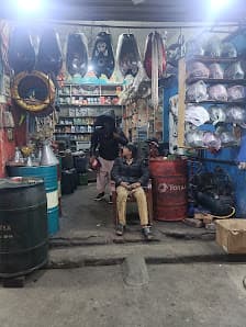 Kalsi Autos Parts and oil traders — workshop photo 2, Sialkot, Sialkot